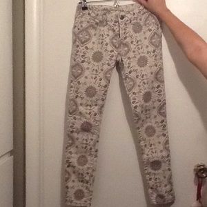Patterned jeans